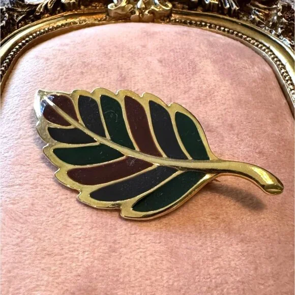 Vintage Gold-Tone Enamel Leaf Brooch Green Burgundy Navy Accents - Picture 7 of 7